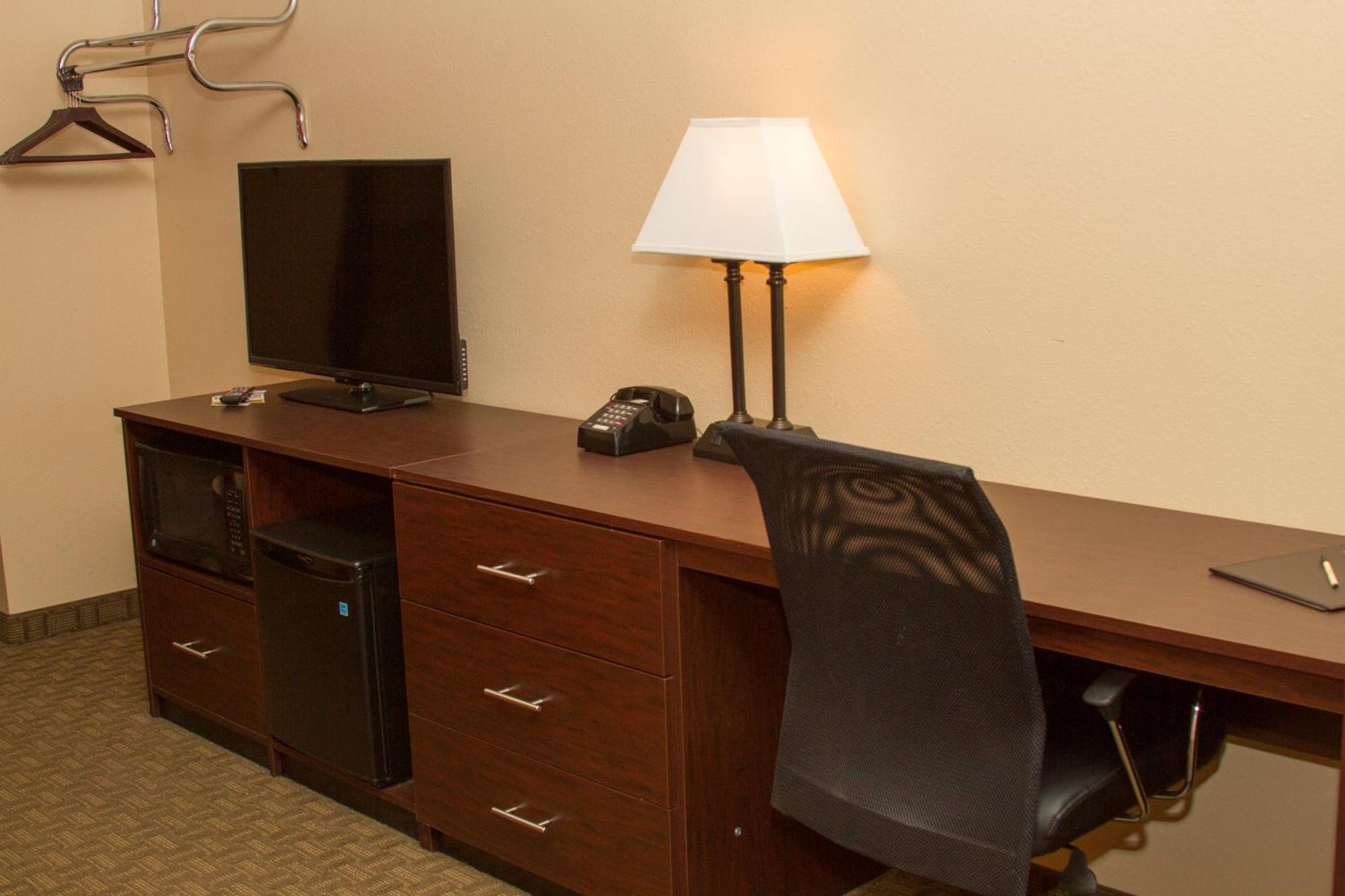 Cottonwood Inn & Suites Phillipsburg Habitación foto